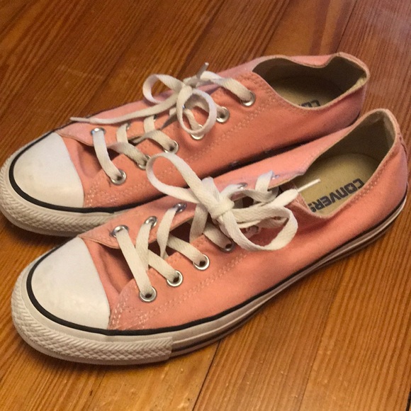 Pink Converse - Picture 2 of 7